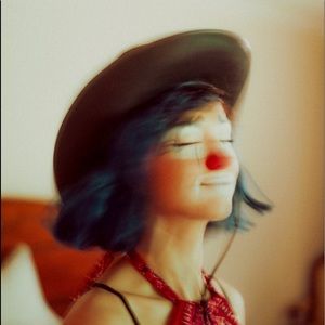 Meet your Posher, Whitney